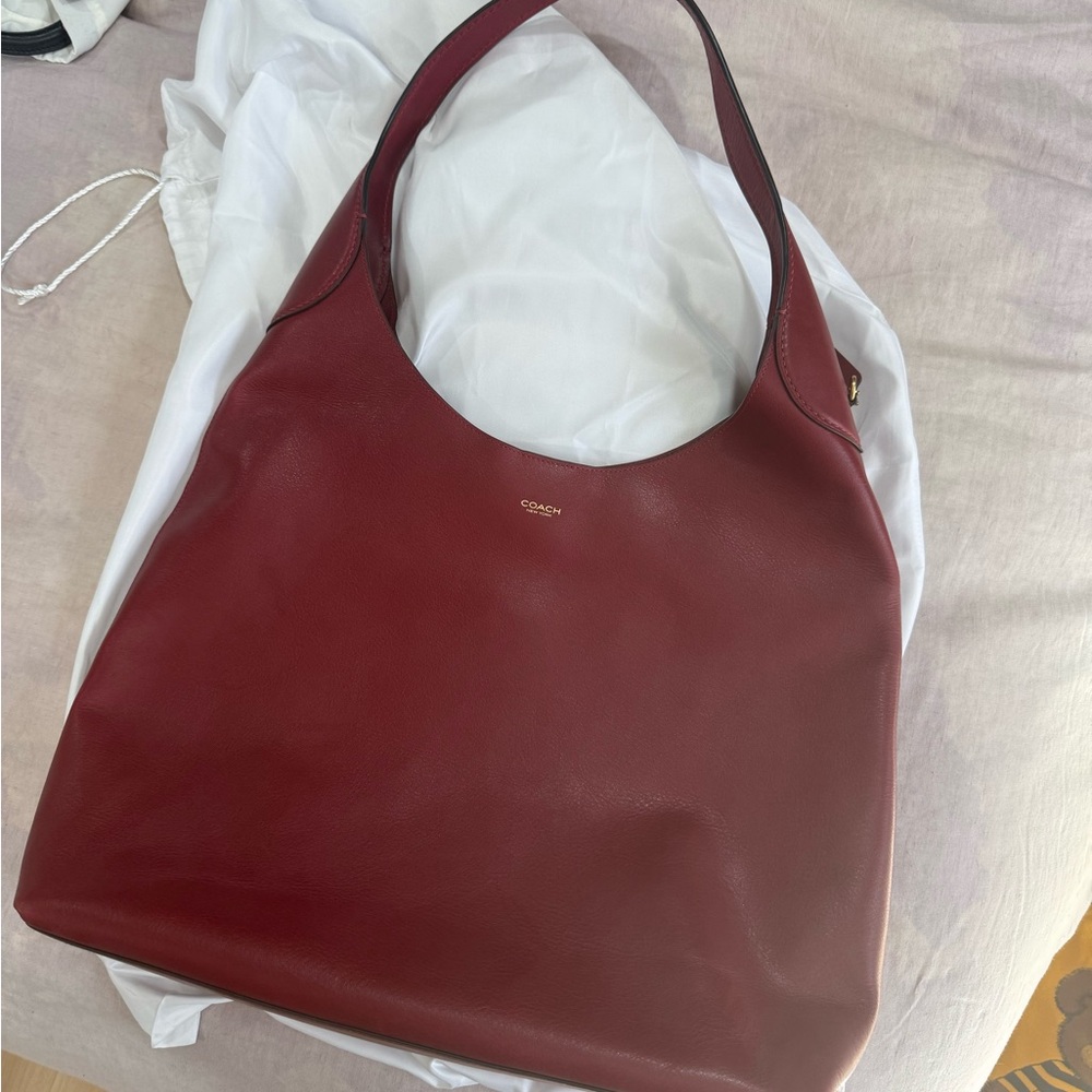 Coach Brooklyn Shoulder bag 39 in Dark Ruby